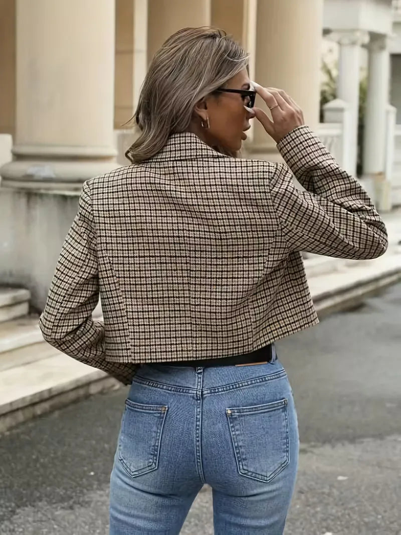 Plaid Long-Sleeve Blazer - Structured and Polished