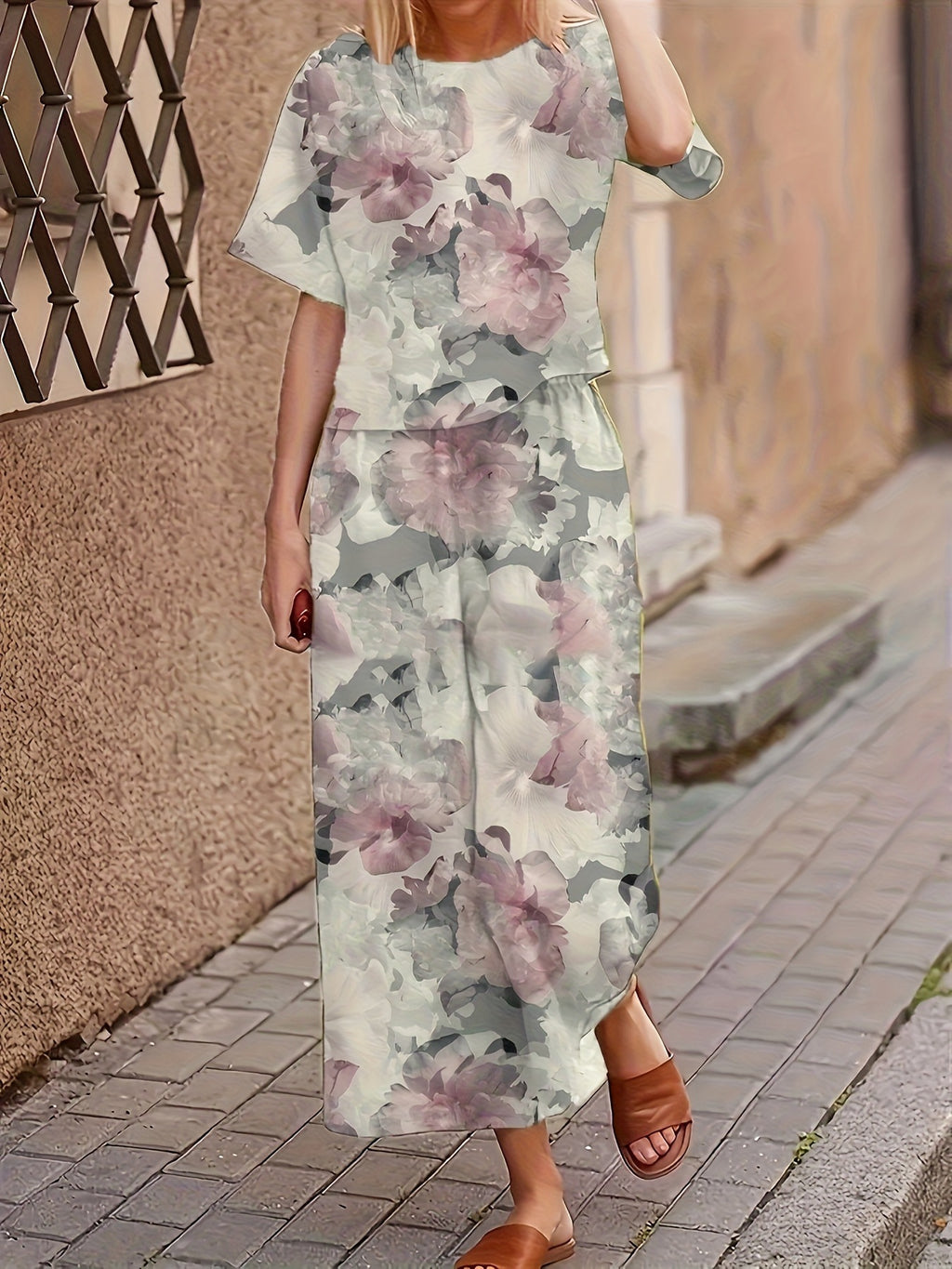 Women’s Casual Short-Sleeve T-Shirt and Pants Set – Fashionable Everyday Outfit