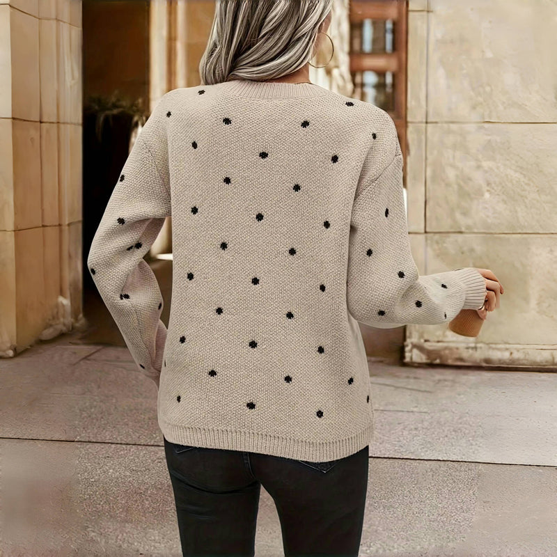 Knitted sweater with dots