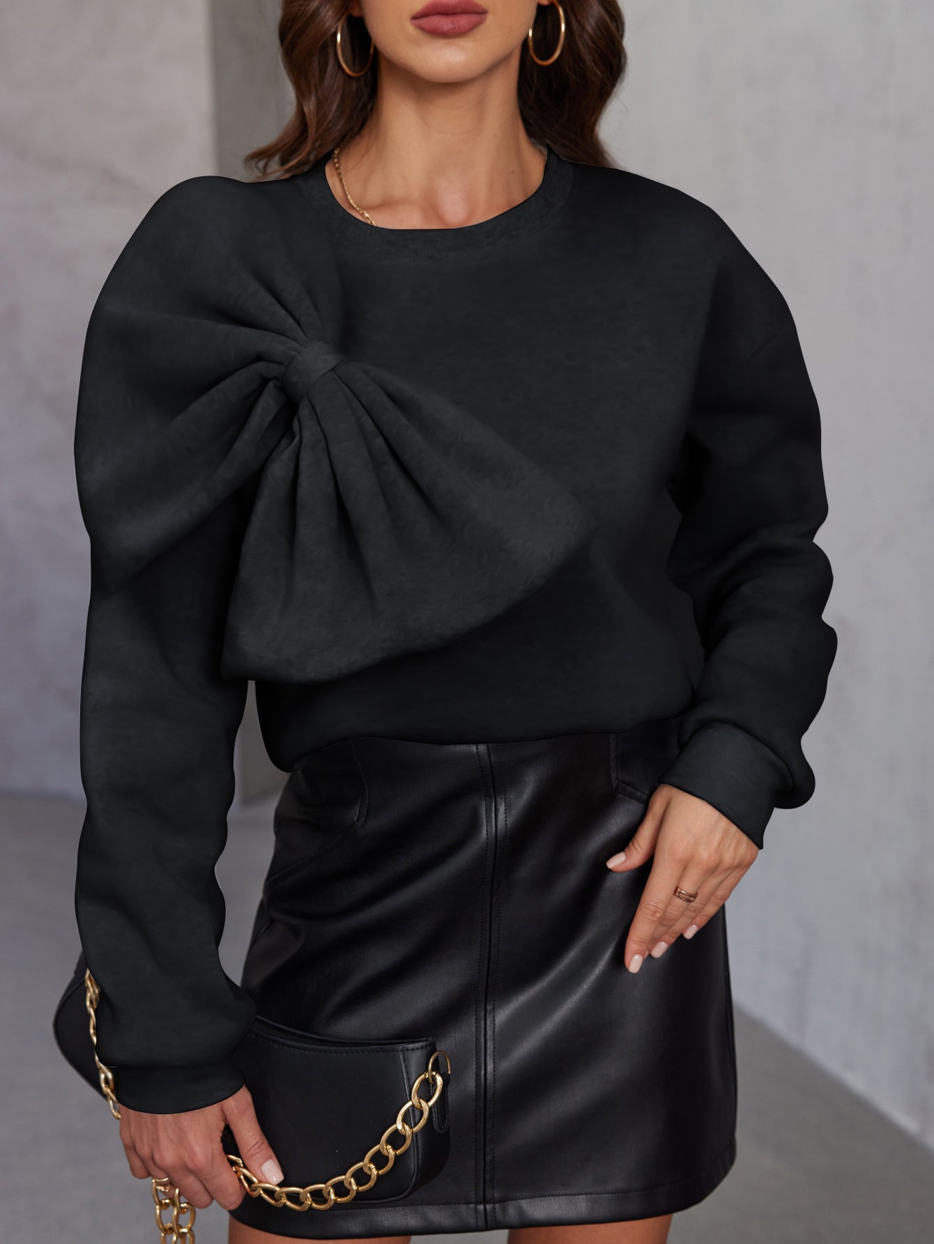 Women’s Bow-Front Long-Sleeve Sweater – Elegant Loose-Fit Crewneck Sweater