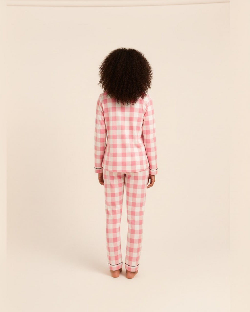 Damespyjamaset met ruitjespatroon – top met lange mouwen en knoopsluiting en broek
