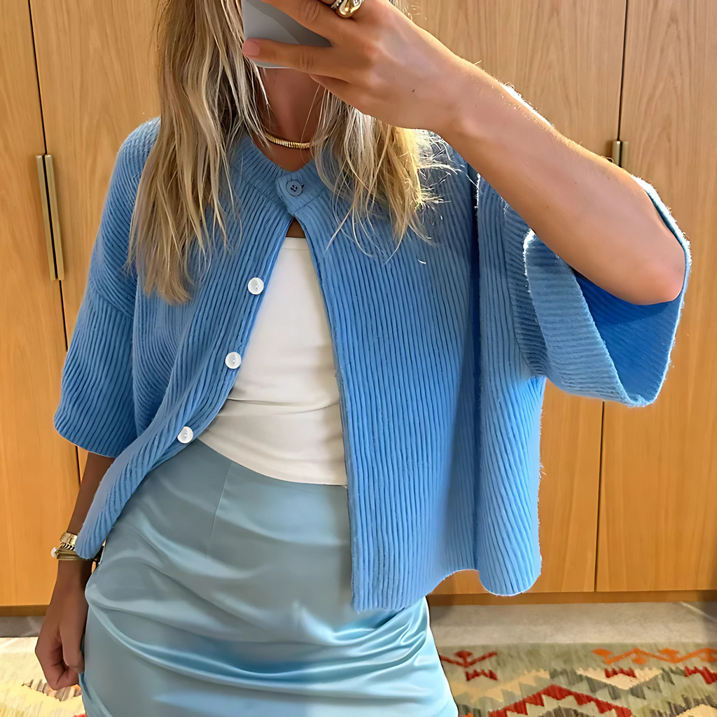 Short-Sleeve Button Vest - Chic and Light