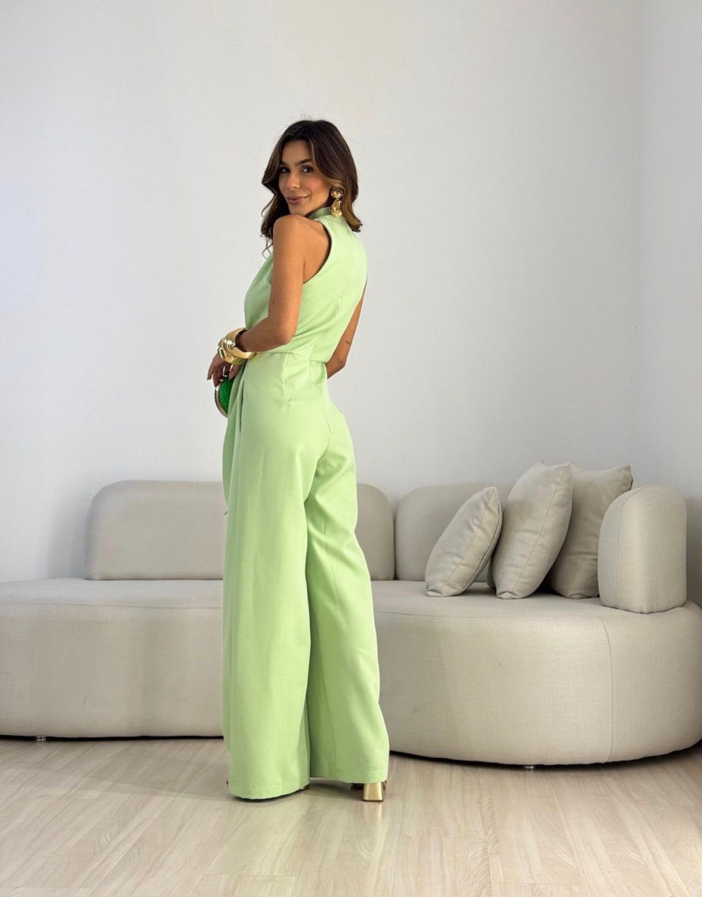 Women's Elegant Sleeveless Jumpsuit - Contemporary Luxury Outfit