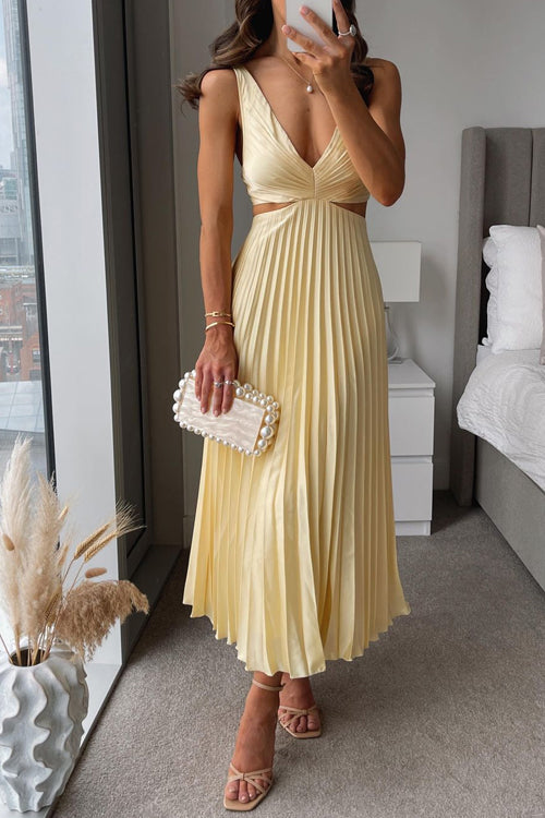 Rumi Women’s Pleated Satin Evening Dress – Elegant Flowy Party Occasion Style