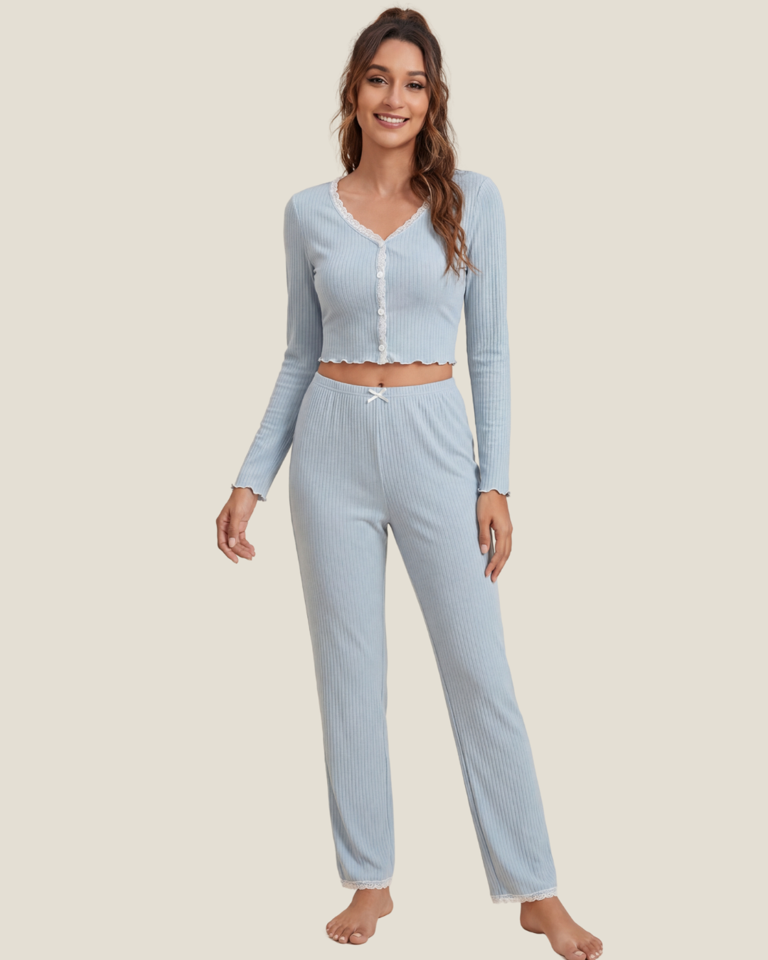 Comfortabele kanten pyjamaset voor dames – top met lange mouwen en nauwsluitende broek