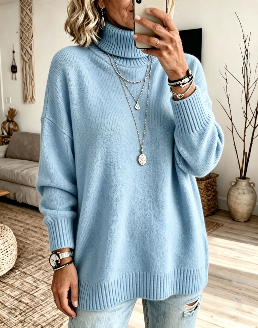 Loose-Fit Turtleneck Sweater - Soft and Trendy