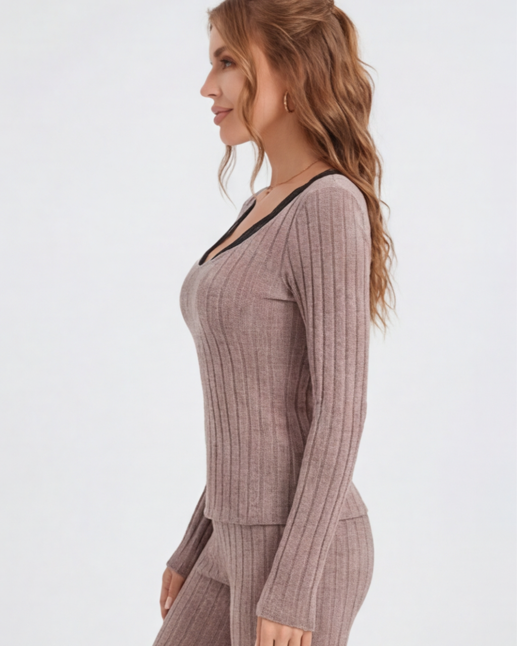 Women’s Ribbed Knit Lounge Set – Slim-Fit Long-Sleeve Top and Pants