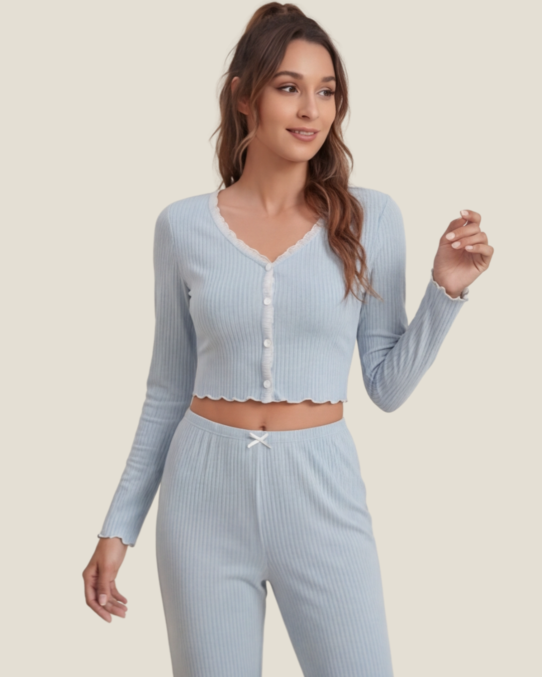 Comfortabele kanten pyjamaset voor dames – top met lange mouwen en nauwsluitende broek