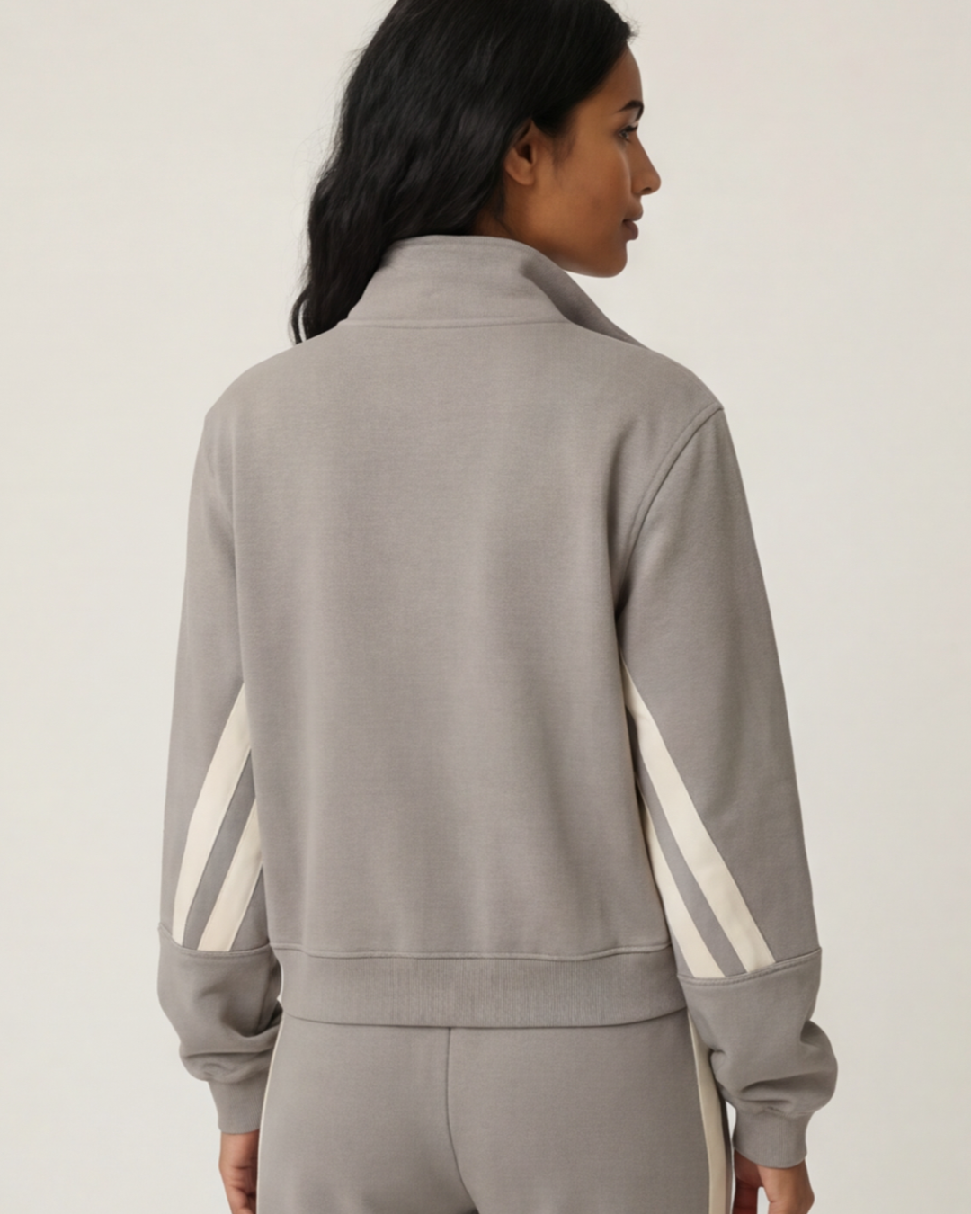Women’s Trendy Two-Piece Training Set – Stylish Comfortable Tracksuit