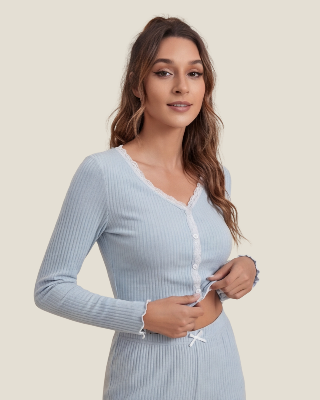 Comfortabele kanten pyjamaset voor dames – top met lange mouwen en nauwsluitende broek
