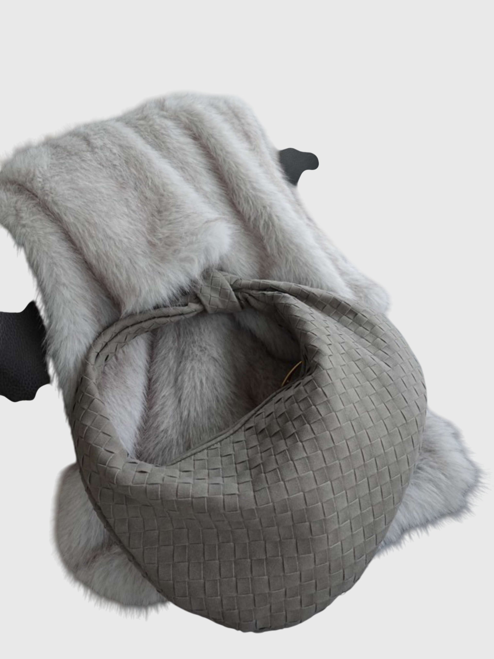 Women’s Medium Suede Woven Bag – Elegant Knotted Chic Style