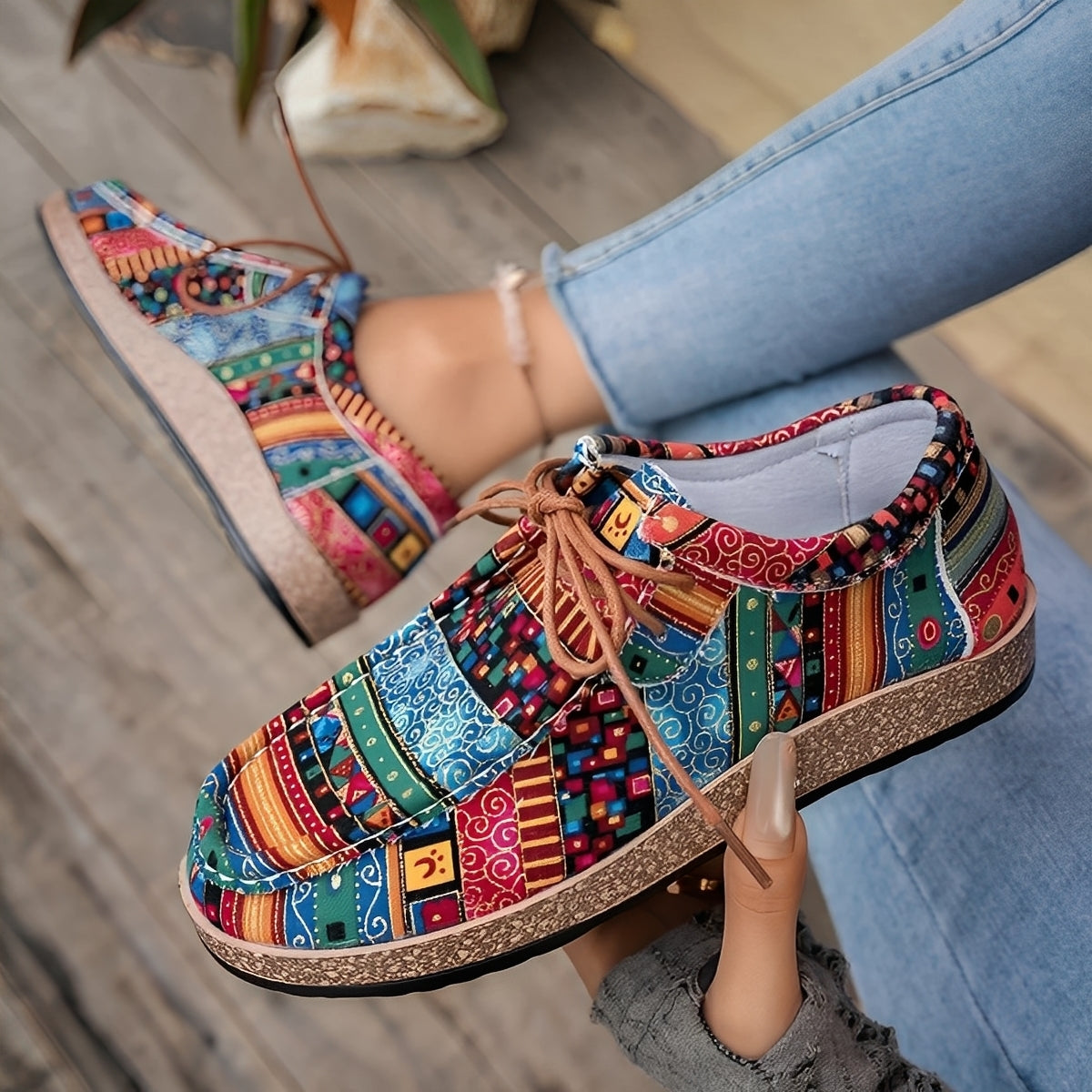 Women’s Artistic Comfort Sneakers – Cushioned Stylish Everyday Walking Style