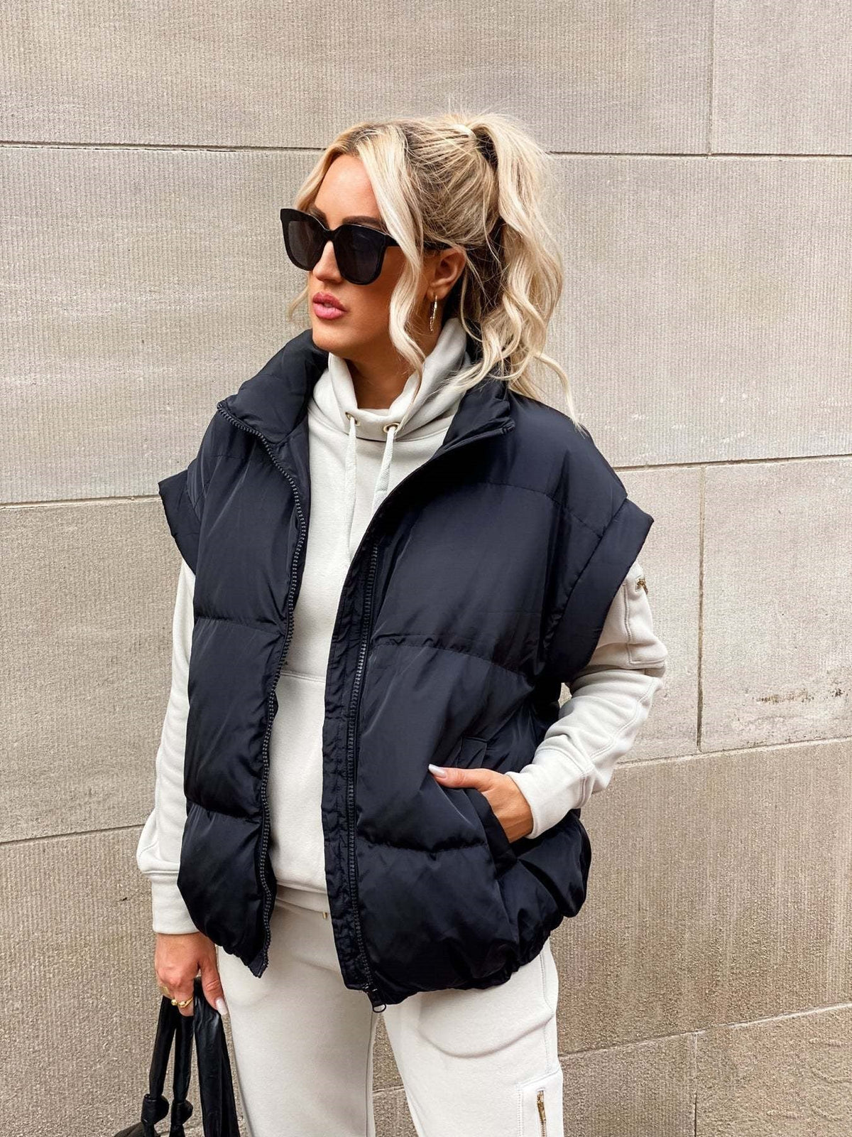 Oversized Puffer Vest - Warm and Easy