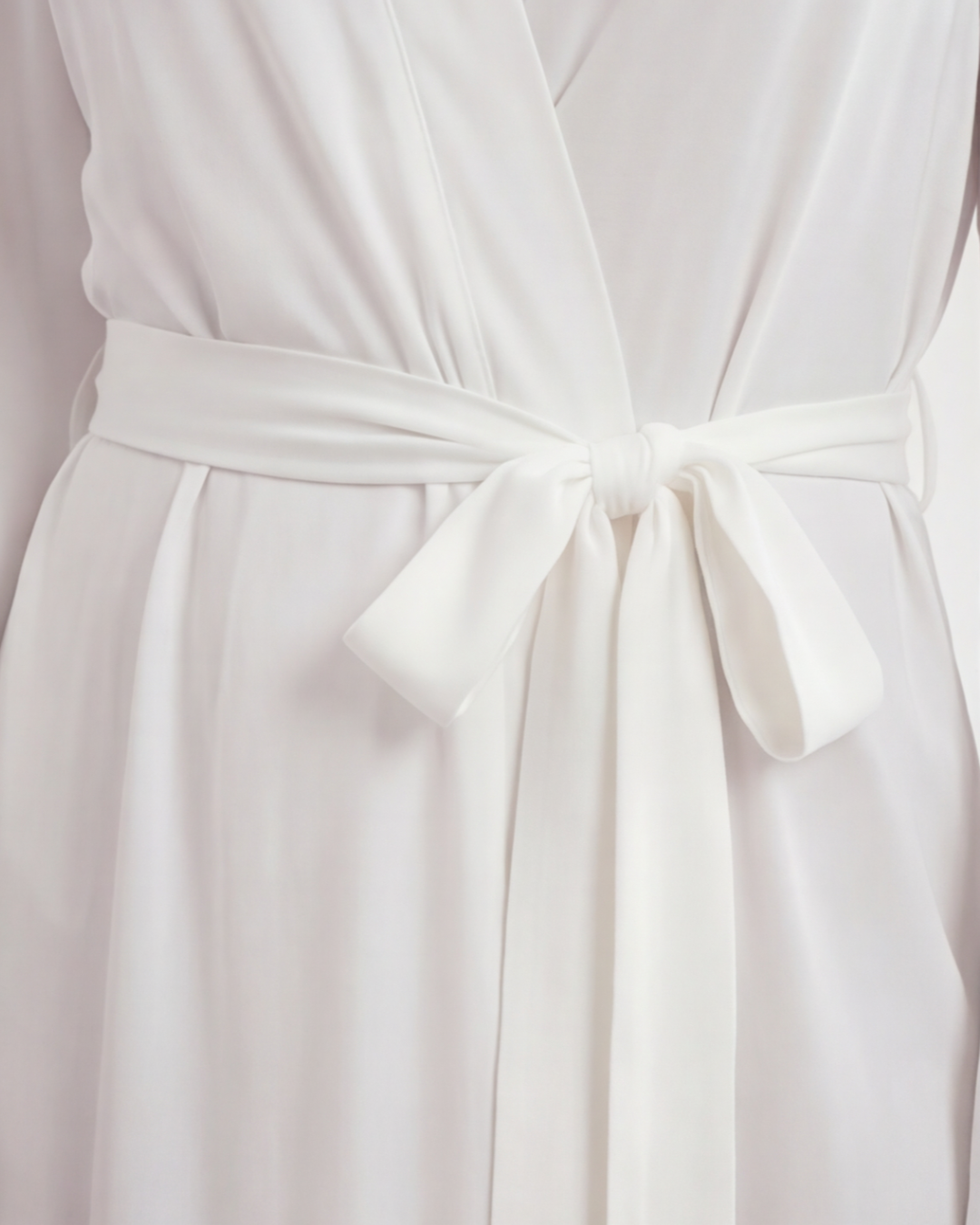 Women’s White Long Sleeve Robe – Elegant Loose V-Neck Nightwear