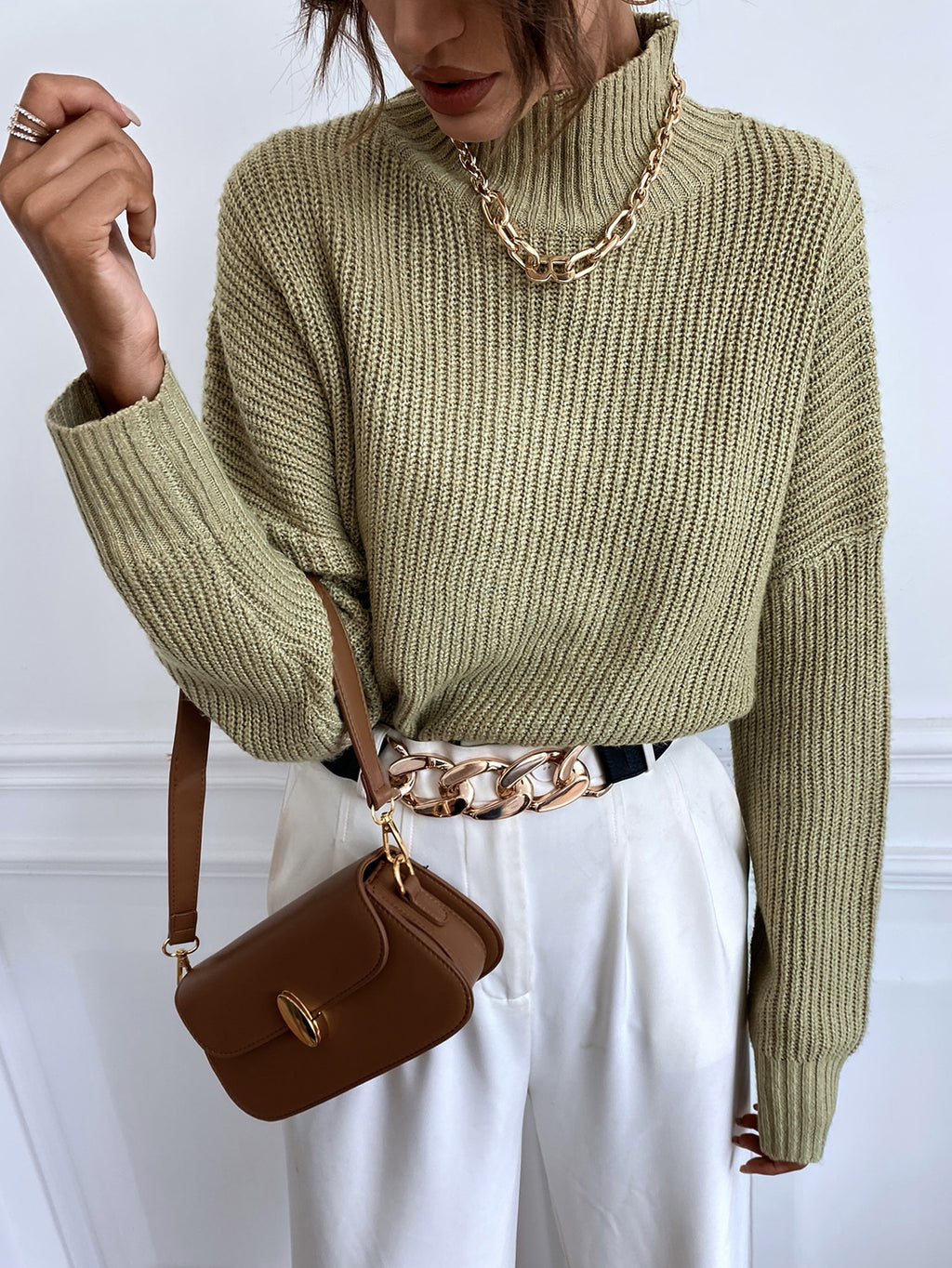 Women’s Loose Turtleneck Sweater – Minimal Warm Knit Top