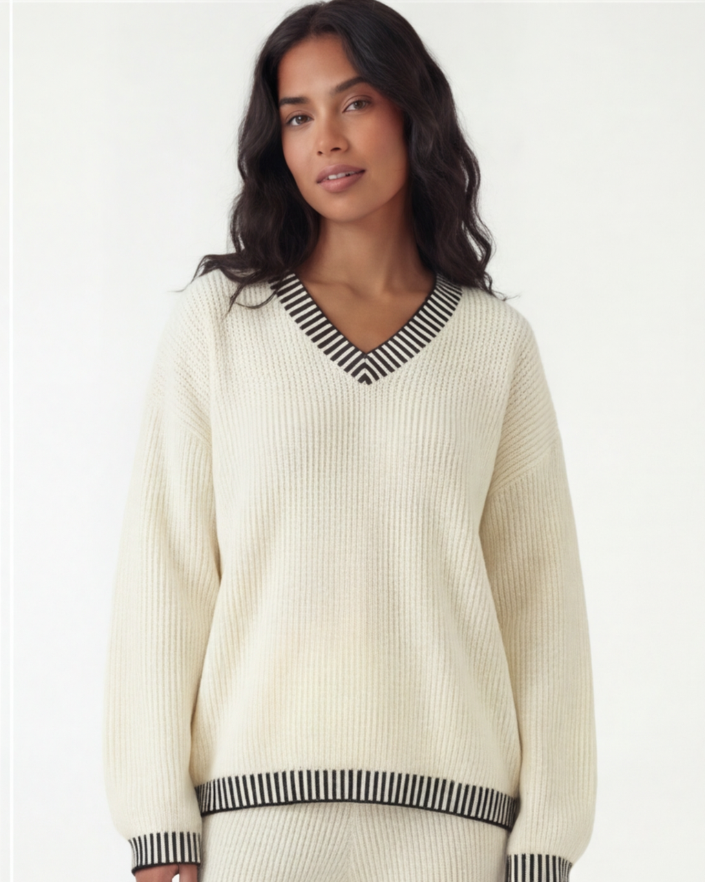 Women’s White Ribbed Two-Piece Set – V-Neck Pullover and Wide-Leg Pants