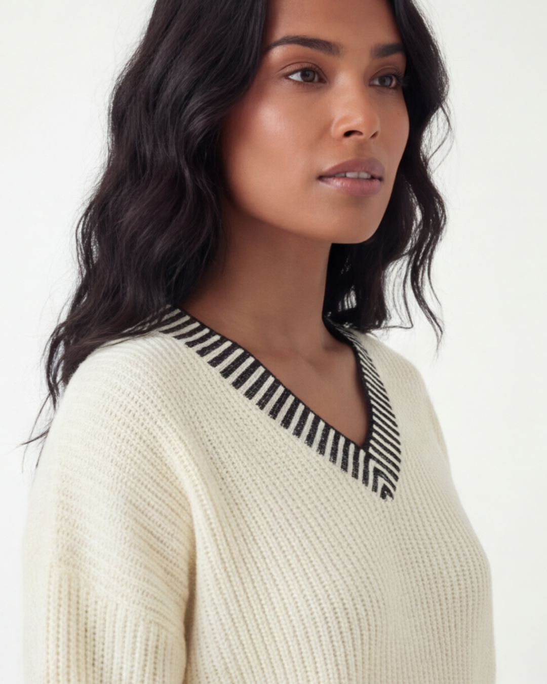 Women’s White Ribbed Two-Piece Set – V-Neck Pullover and Wide-Leg Pants