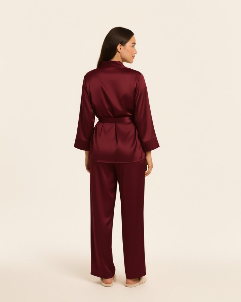 Damespyjamaset bestaande uit een badjas en een broek - Midi satijnen badjas en broek