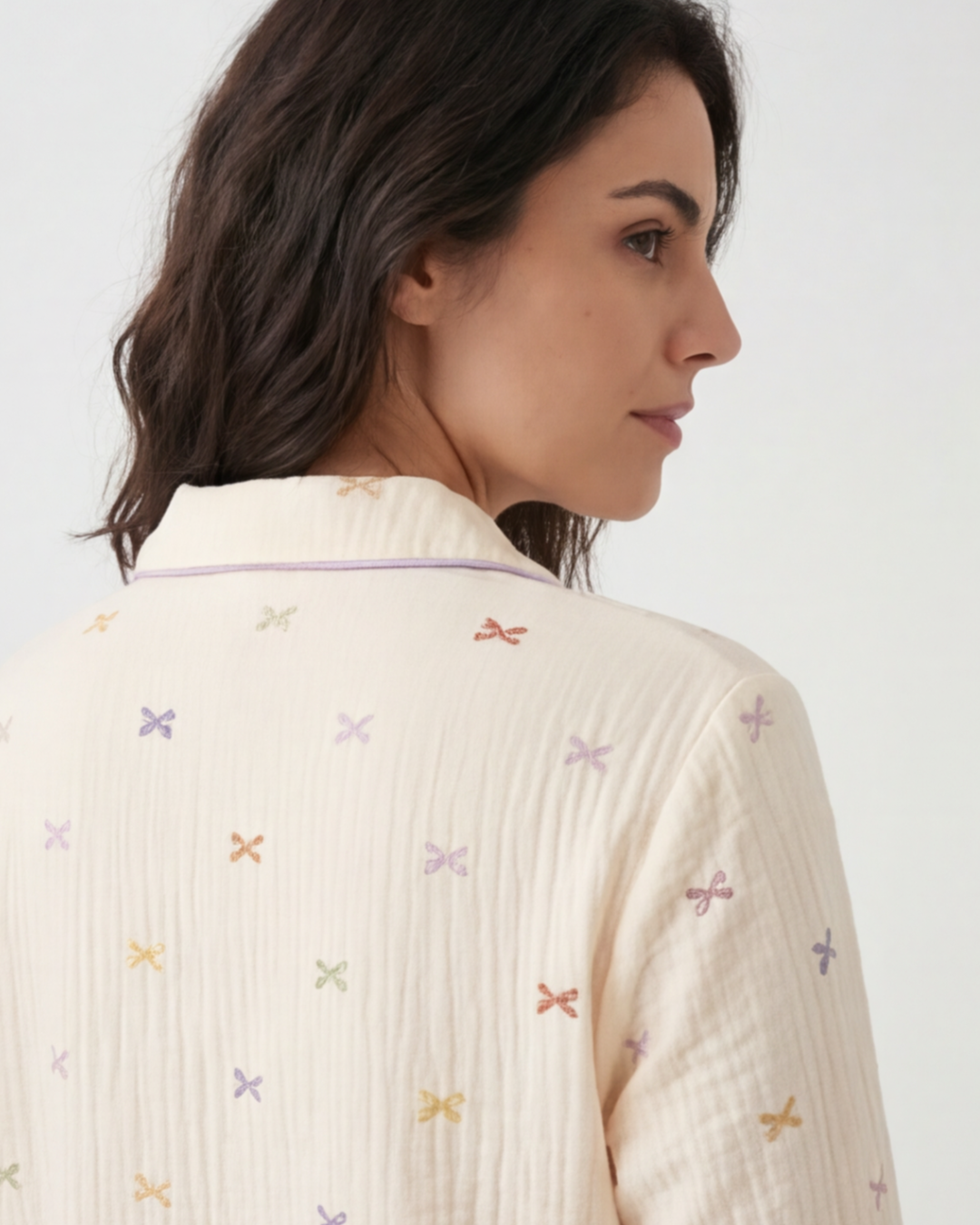 Damespyjama van katoenen crêpe – comfortabele loungewear met lange mouwen en strik