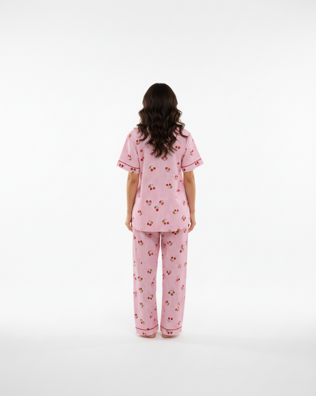 Pyjamaset voor dames van Sweet Cherry Dreams – Roze gestreepte katoenen nachtkleding
