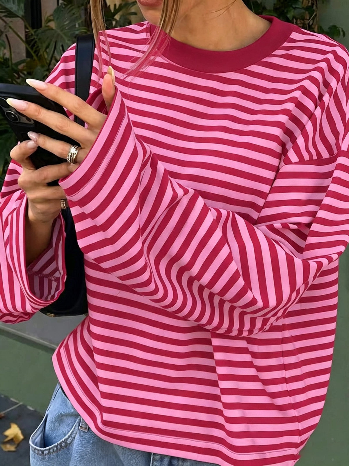 Crewneck Color-Block Shirt - Soft and Versatile