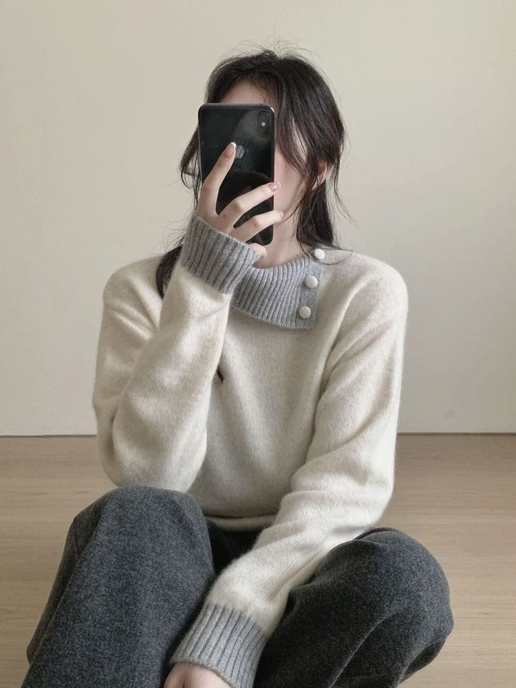 Soft Relaxed Knit Top - Elegant and Versatile