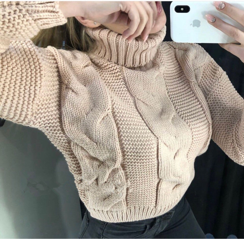 Cable-Knit Turtleneck Pullover - Cozy and Relaxed