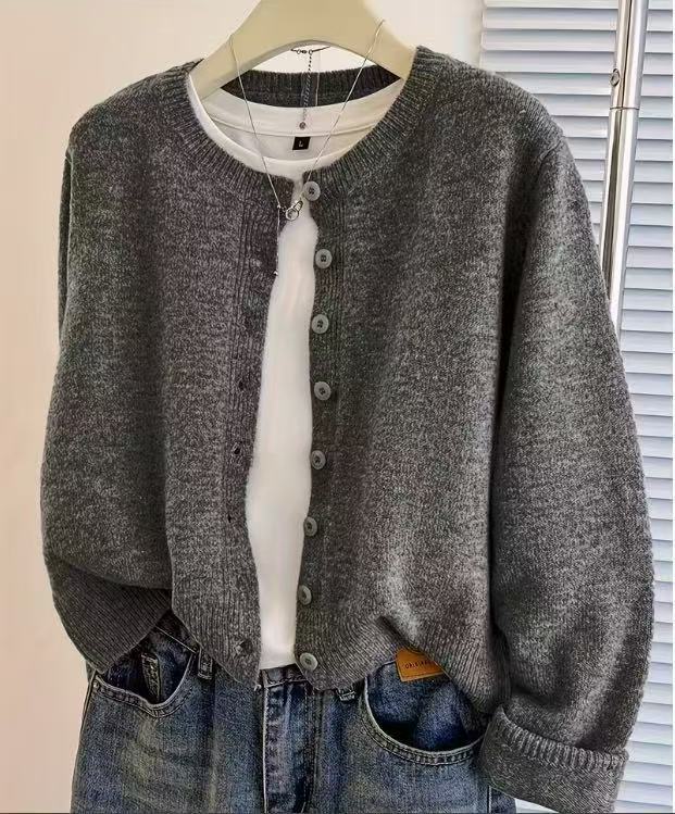 Short Round-Neck Knit Cardigan - Soft and Easy