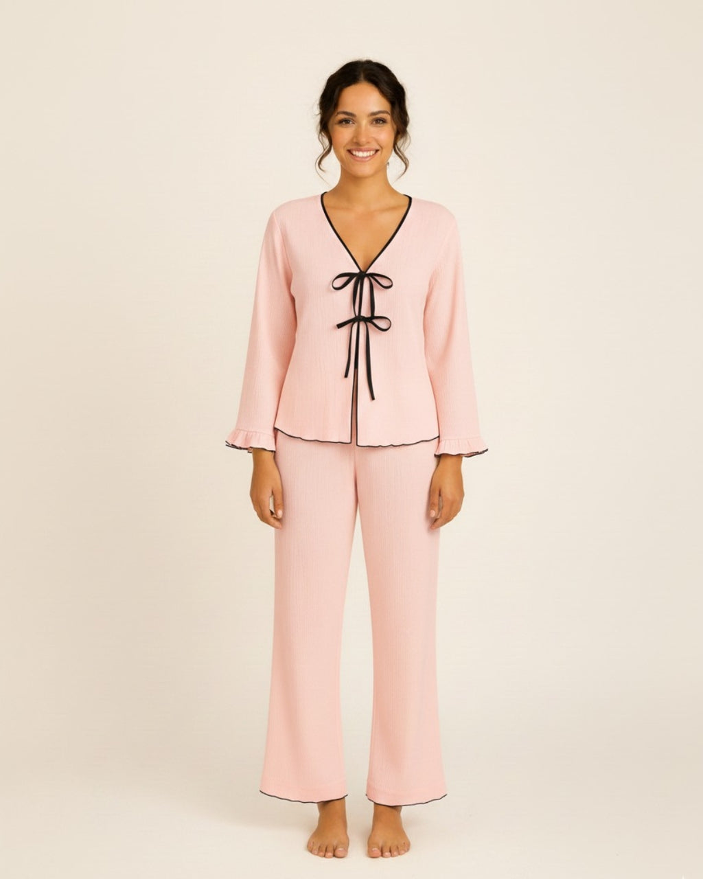 Damespyjamaset van katoen met strikdetail – top met lange mouwen en broek.