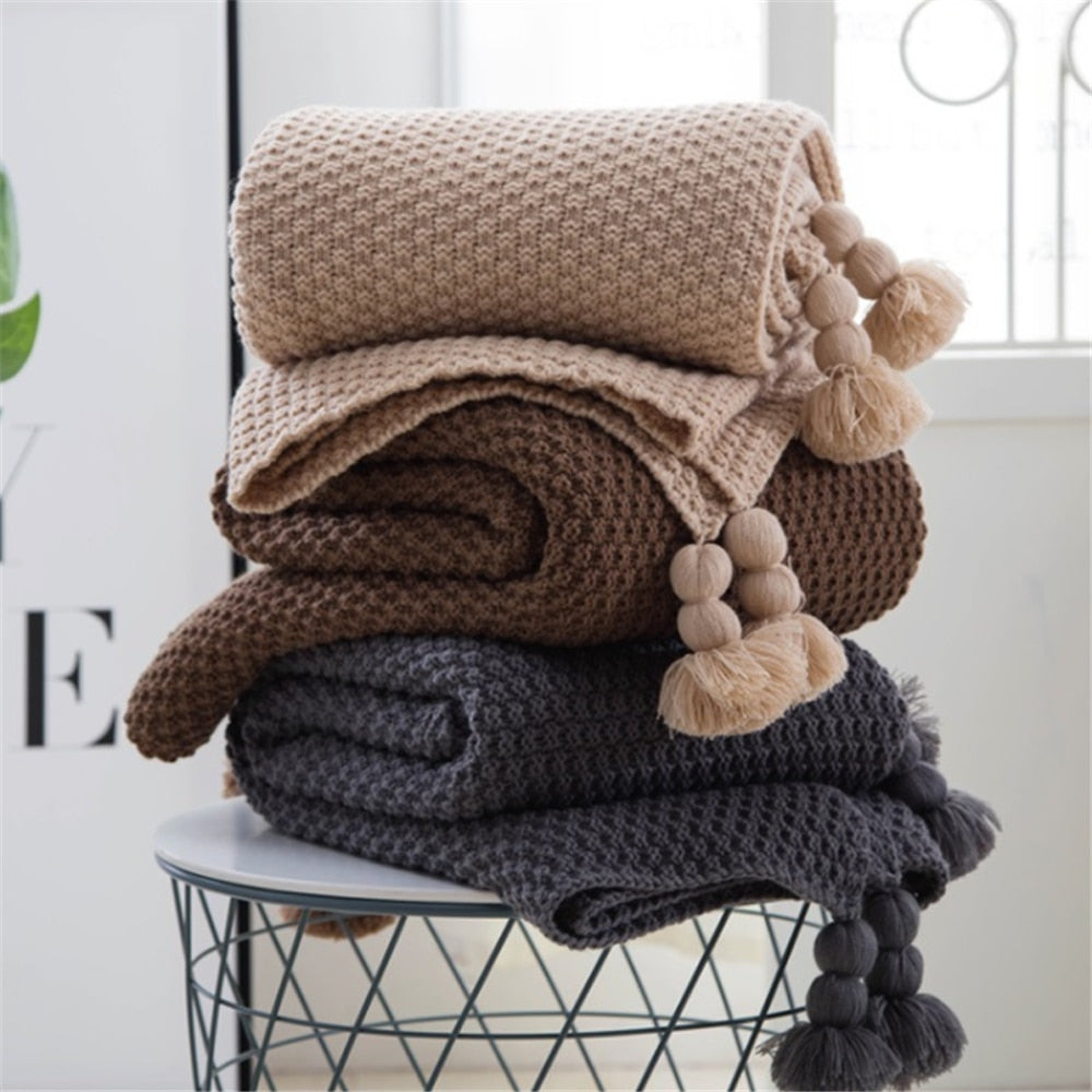 Premium Nordic Fringed Knit Blanket – Soft Wool Shawl for Office, Sofa & Leisure