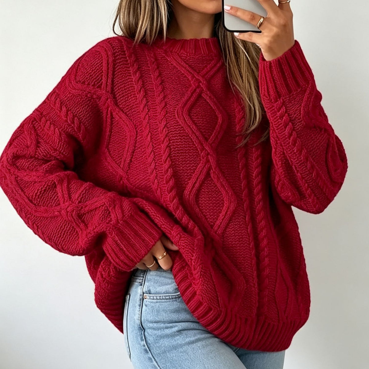 Round-Neck Loose Sweater - Soft and Casual