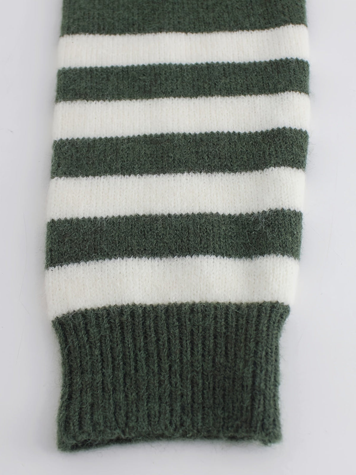Women’s Ribbed Sweater with Striped Cuffs – Modern Cozy Knit