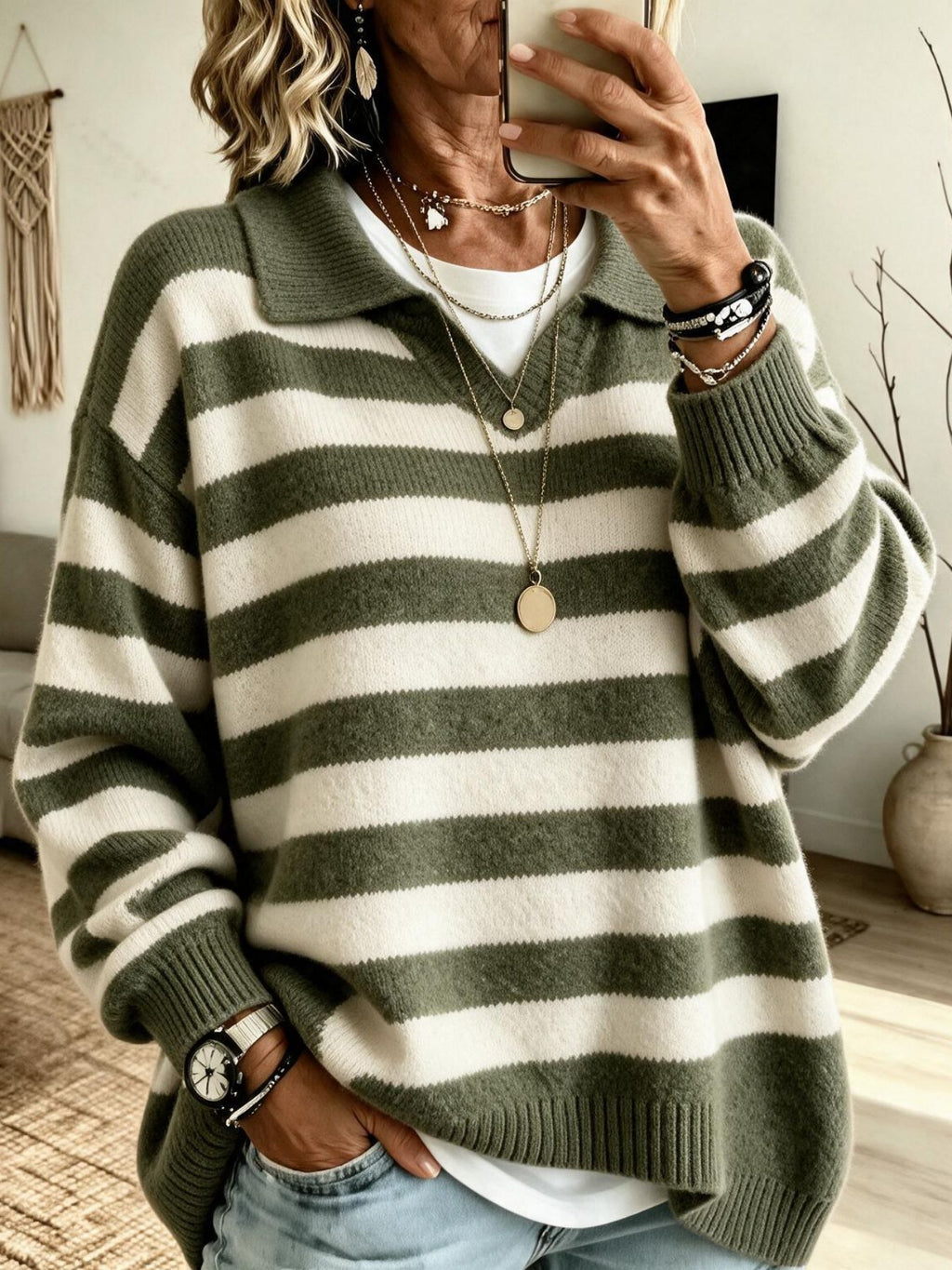 Navy-Style Color-Block Sweater - Soft and Structured