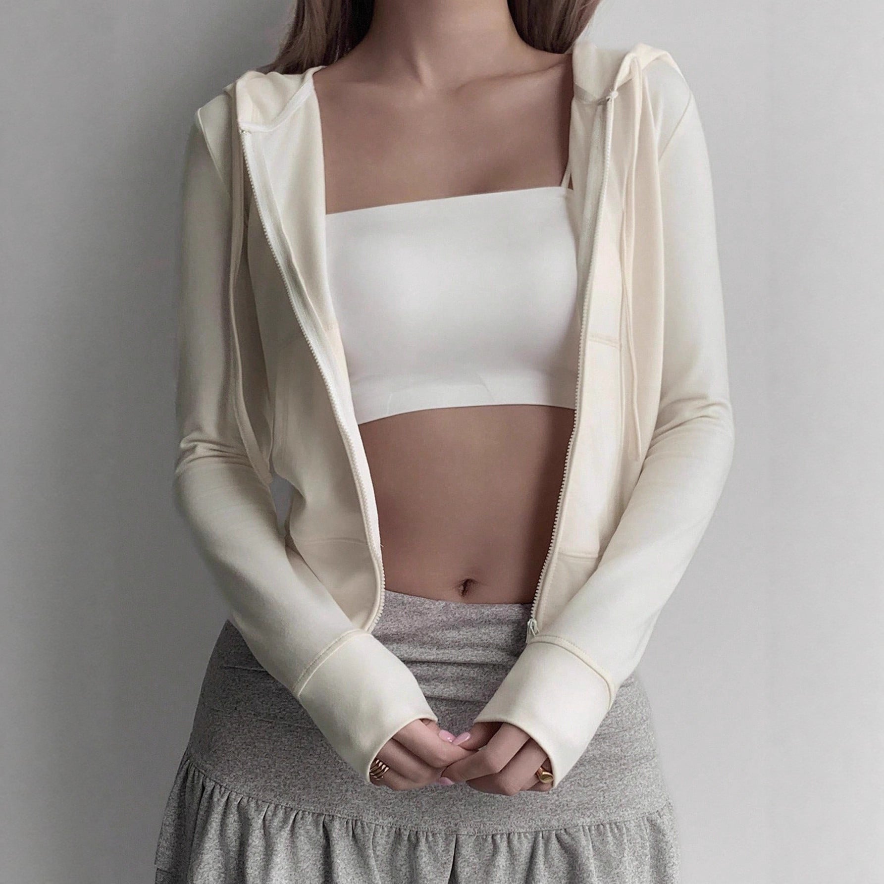 Women’s White Fitted Hooded Jacket – Elegant Zip-Up Hoodie