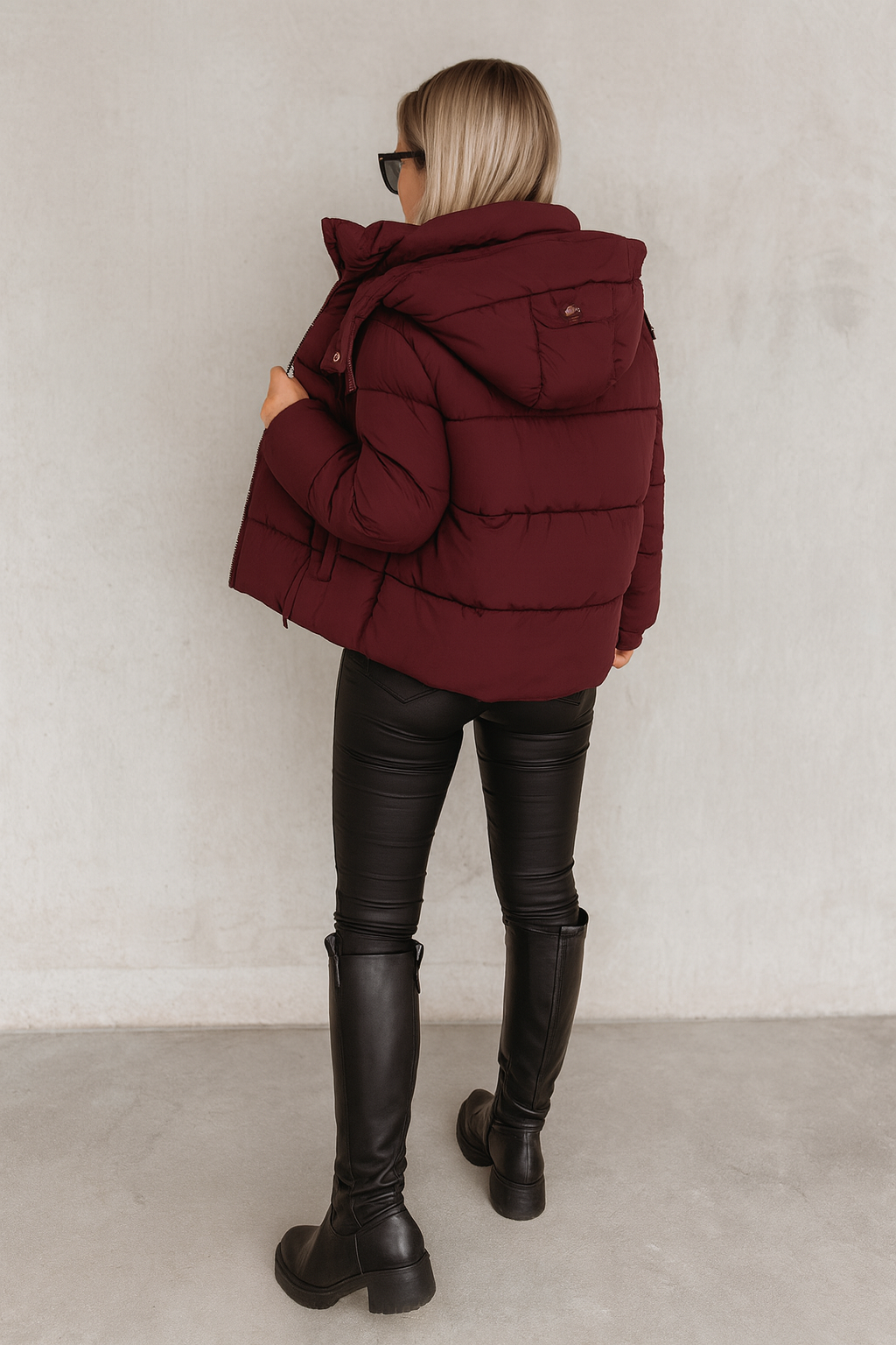 Women's Quilted Puffer Jacket - Warm Buttoned Outer Layer