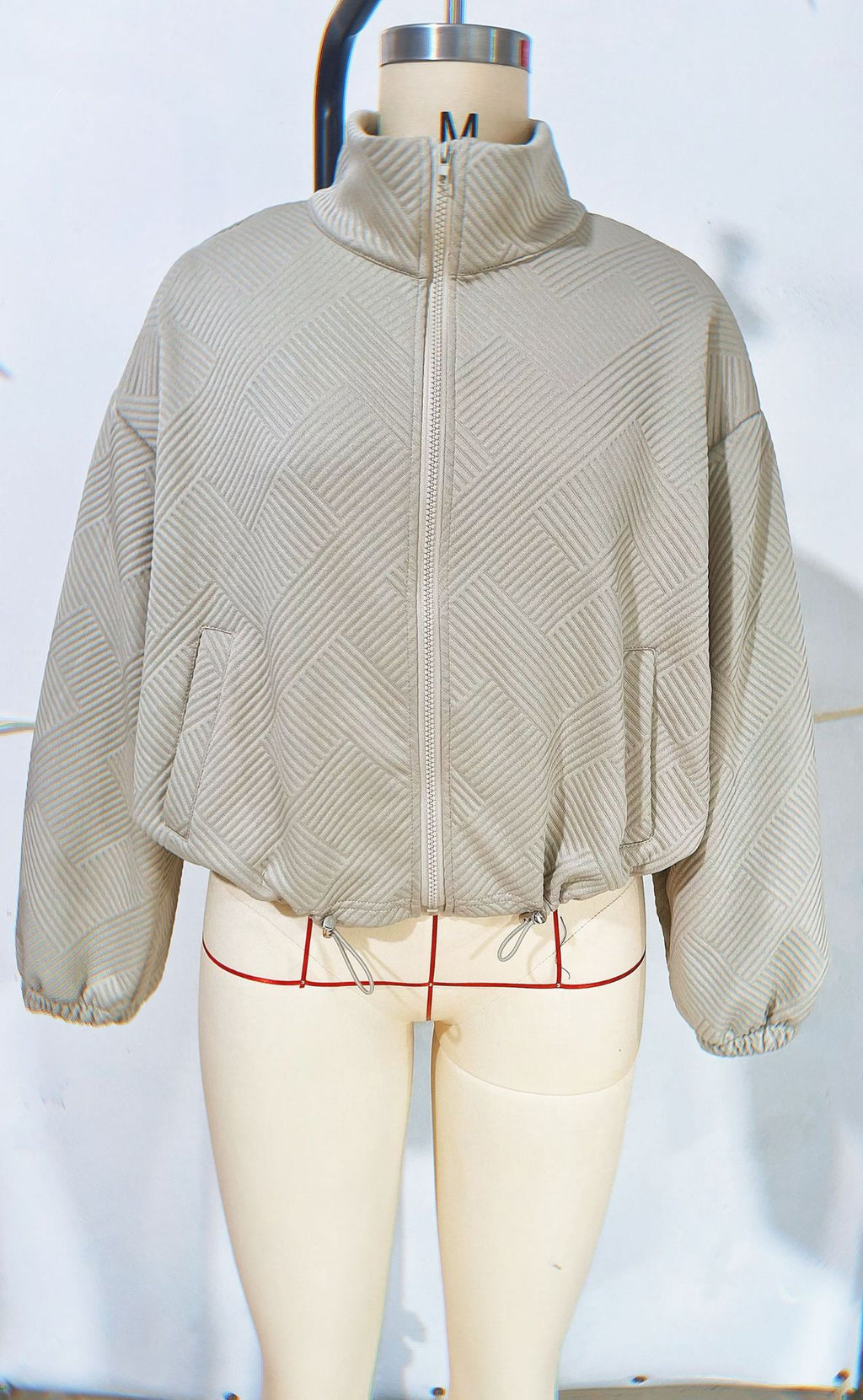 High-Collar Baseball Jacket - Sporty and Practical