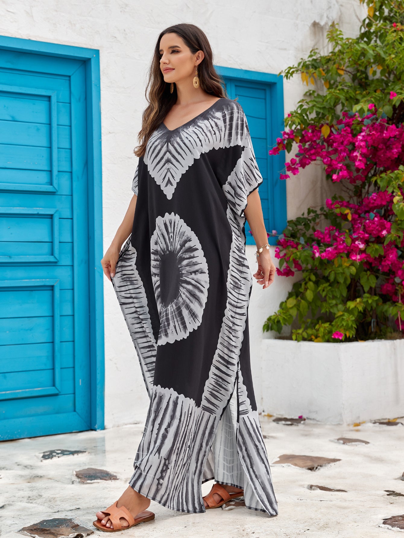 Women's Printed V-Neck Maxi Holiday Dress - Relaxed One Size Daywear