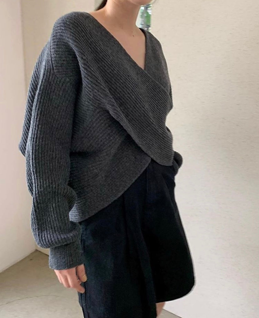 Women’s Cross-Knit Sweater – Elegant Comfortable Pullover