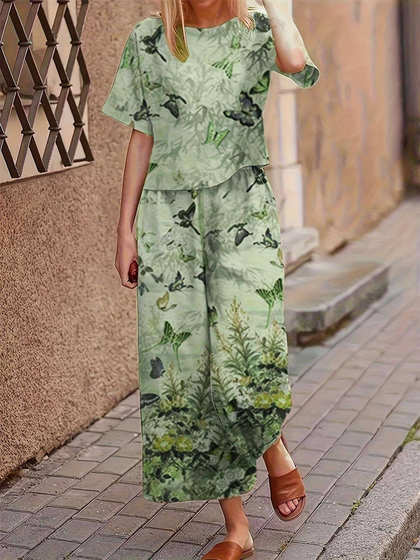Women’s Casual Short-Sleeve T-Shirt and Pants Set – Fashionable Everyday Outfit