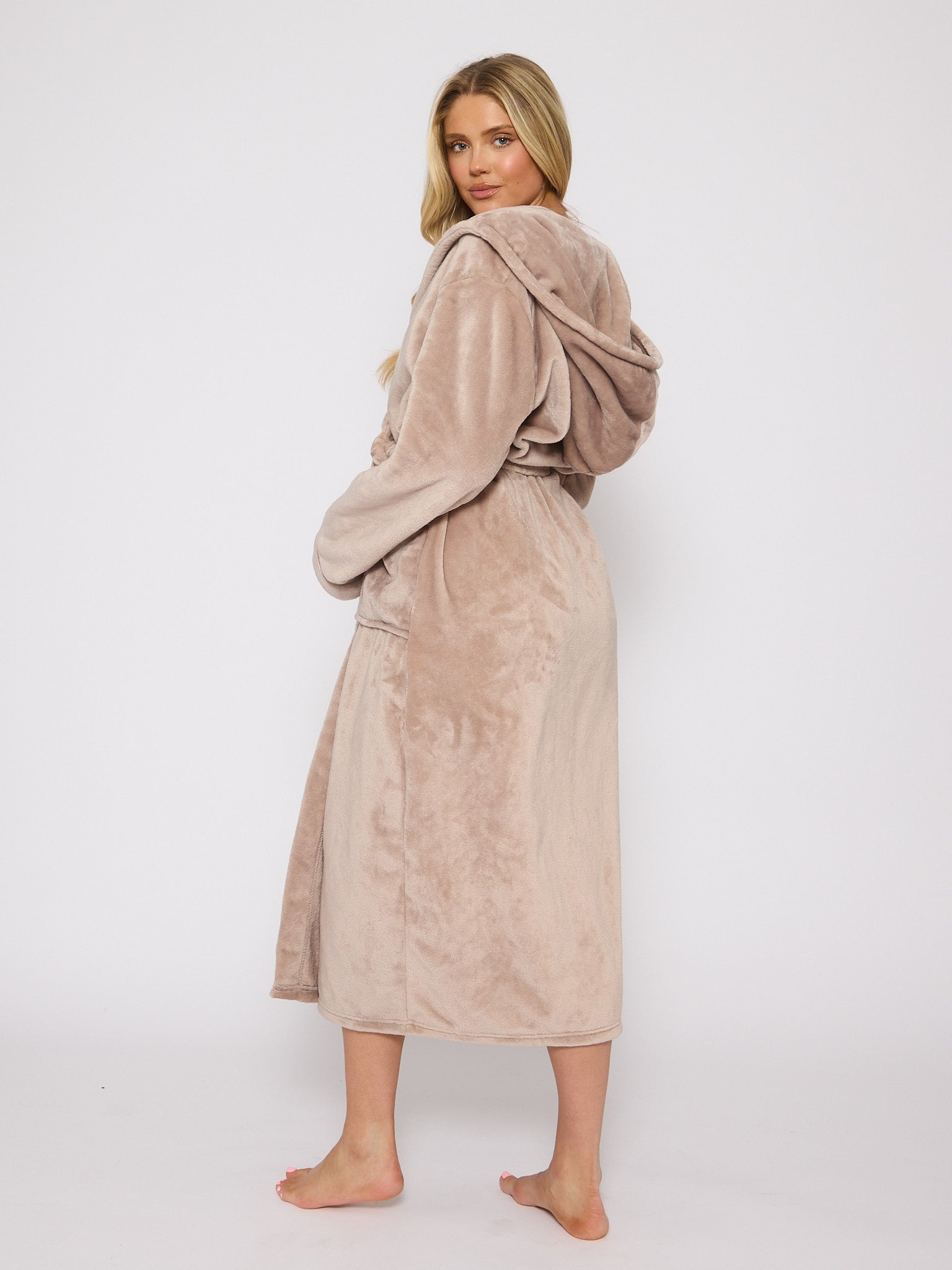 Women’s Soft Teddy Bathrobe – Cozy Tie-Belt Lounge Robe