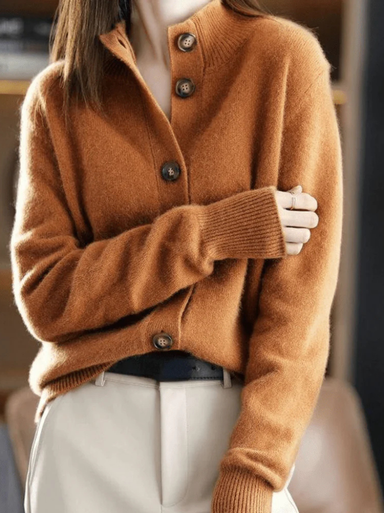 Button Cardigan - Soft and Easy to Wear