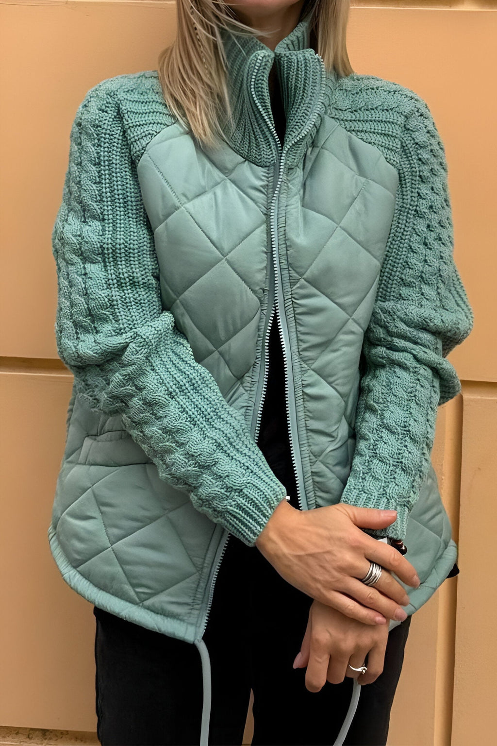 Women’s Mixed-Knit Zip-Up Jacket – Stylish Textured Casual Layering Style