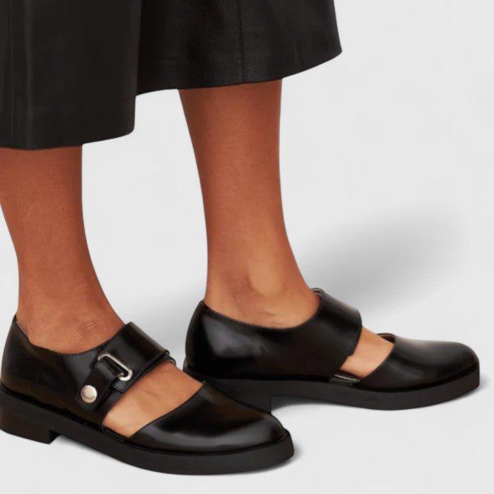 Women's Mary Jane Flats - Chunky Sole Buckle Round Toe Shoes