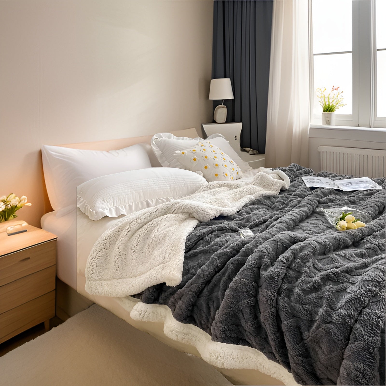 Luxurious Double-Sided Fleece Blanket for Ultimate Winter Comfort