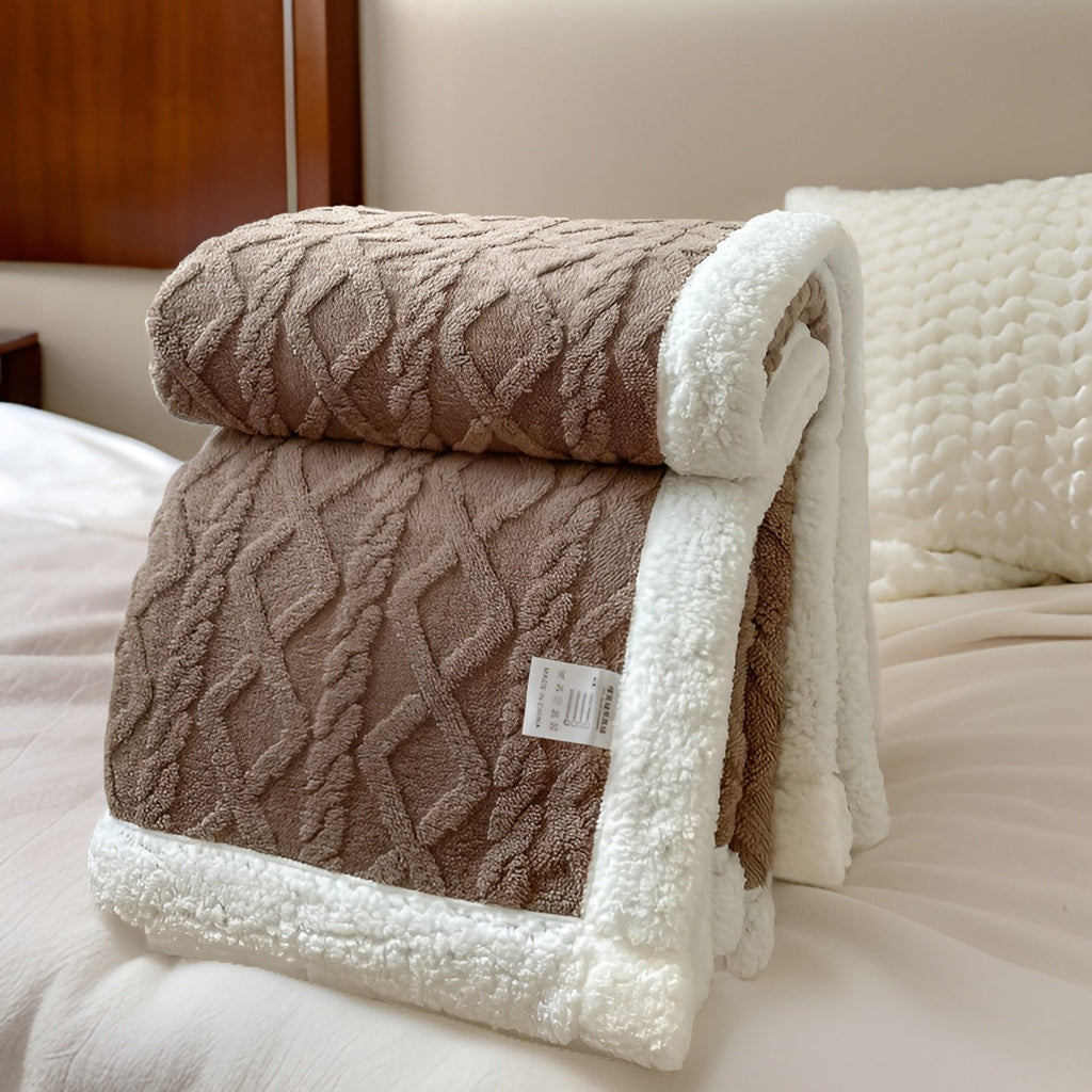 Luxurious Double-Sided Fleece Blanket for Ultimate Winter Comfort
