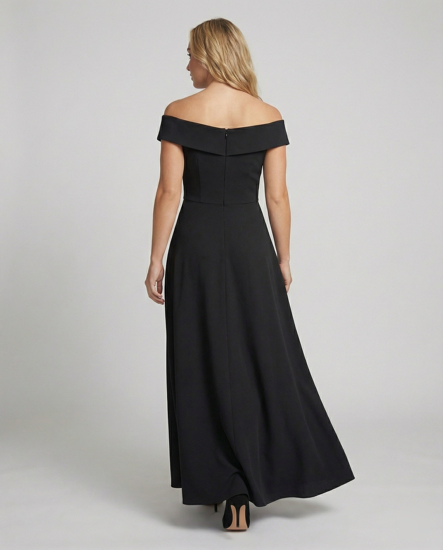 Women's Off-Shoulder Maxi Dress – Figure-Hugging Elegant Occasion Style