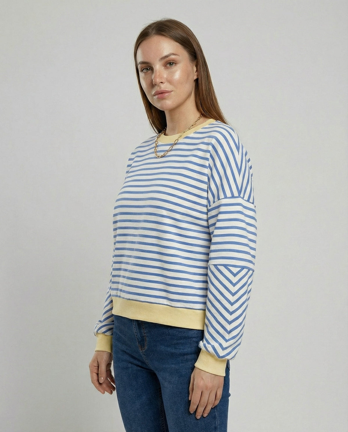 Women’s Striped Boxy Sweatshirt – Casual Contrast Trim Style