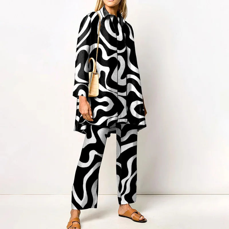 Elegant vintage two-piece set for women – Stylish blouse and trousers