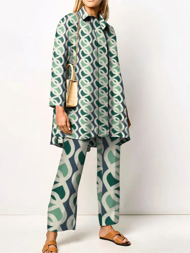 Elegant vintage two-piece set for women – Stylish blouse and trousers