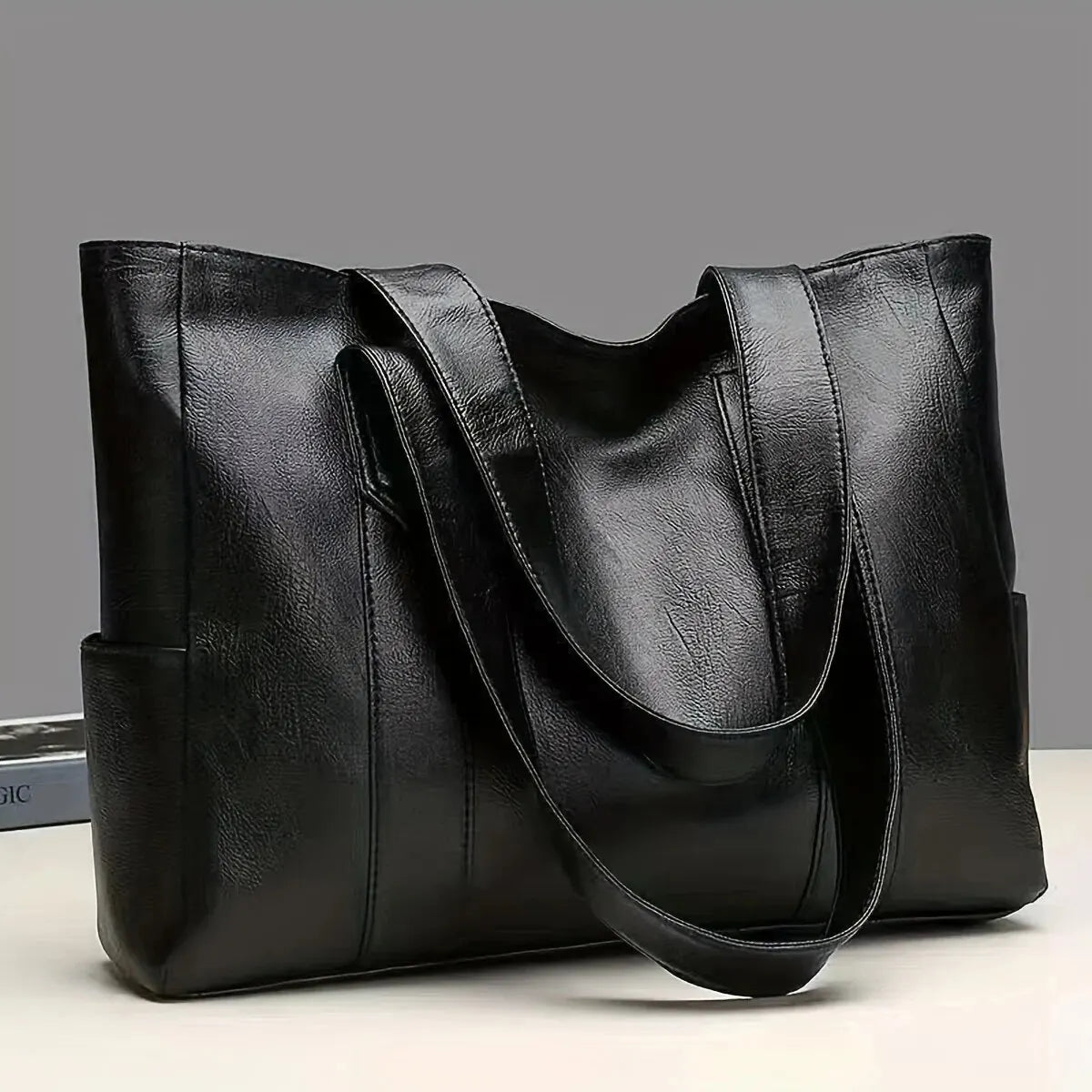 Women’s Classic Bag – Timeless Elegant Everyday Style